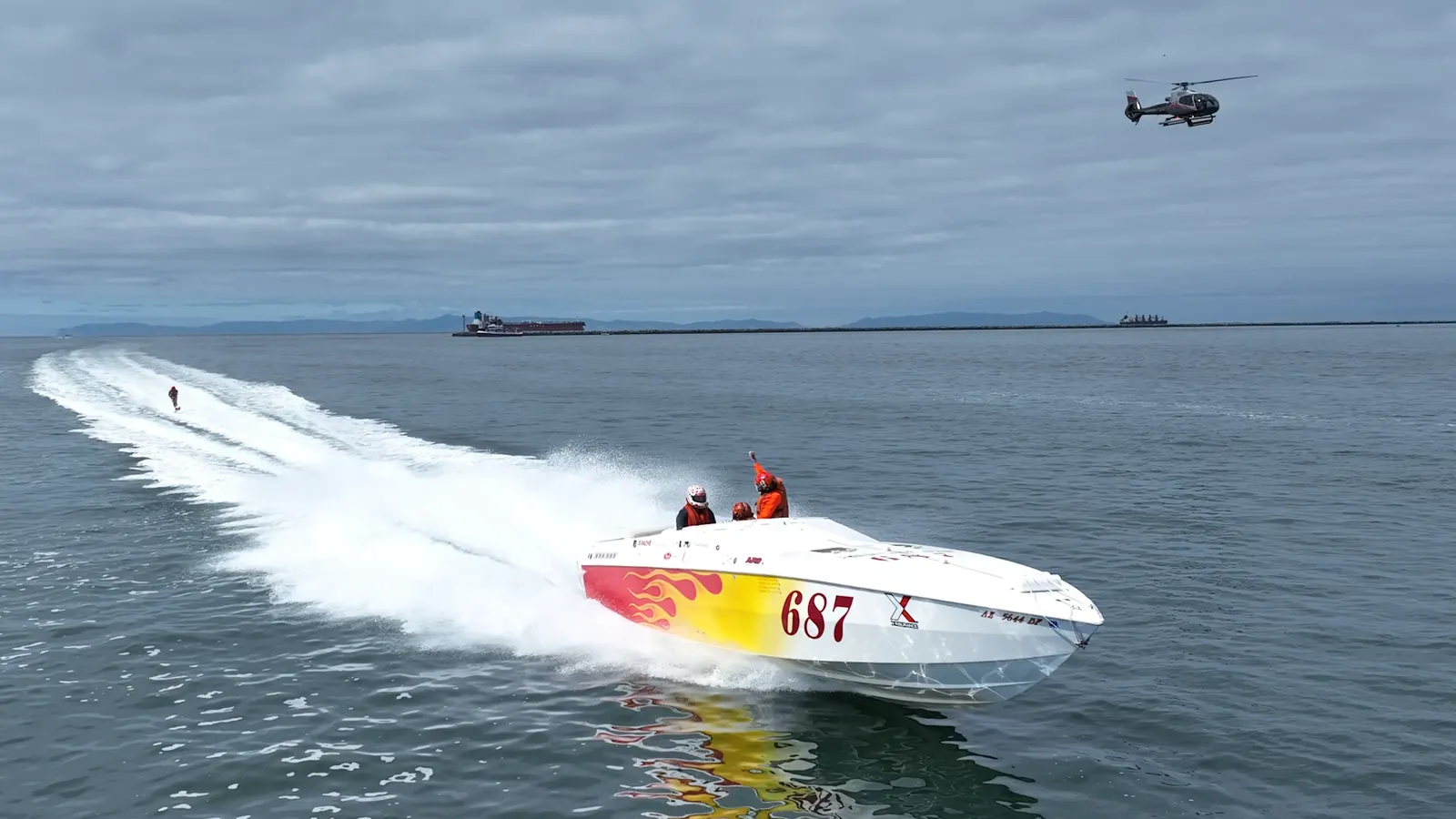 Race boat 687 charging across the Catalina course
